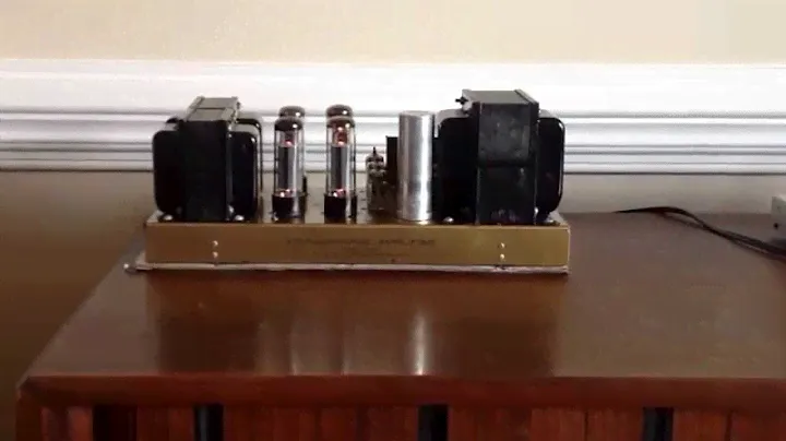 Pilot sa-260 el34 tube amp and university medallion xii speakers