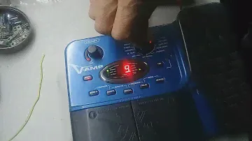 Гитарный процессор BEHRINGER - LX1-X. Путает команды, нет памяти