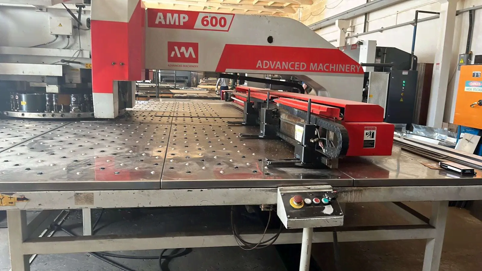 Координатно-револьверный пробивной пресс Abamet AMP-600-0