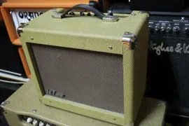 JET amp V25RG - гитарный комбо усилитель (комбик) (25 Вт. , пружинный ревербератор)