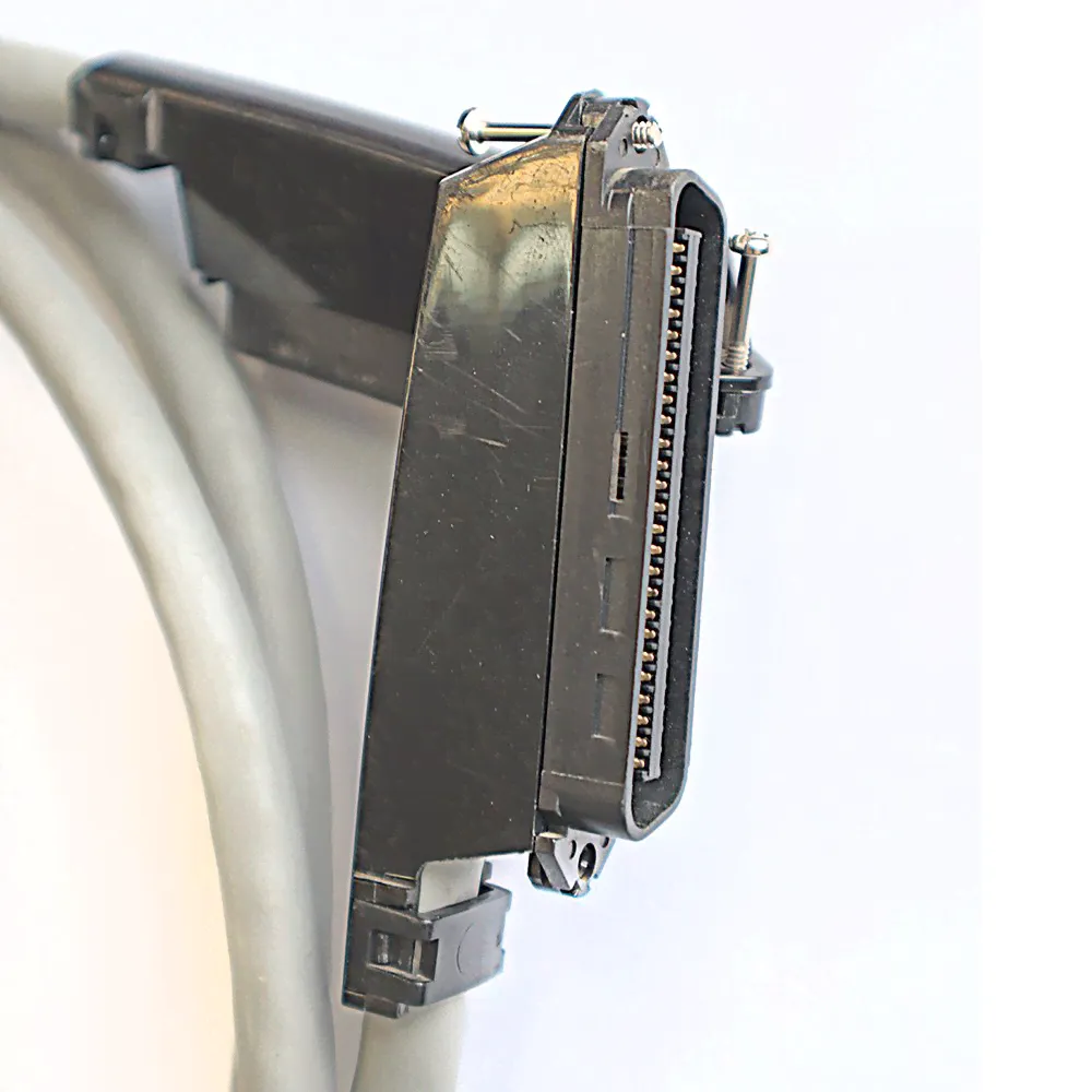 RC19 AMP-MALE-MALE 2,5 Кабель Амфенол, 2,5м папа-папа с разъемом под угол 90 градусов-1