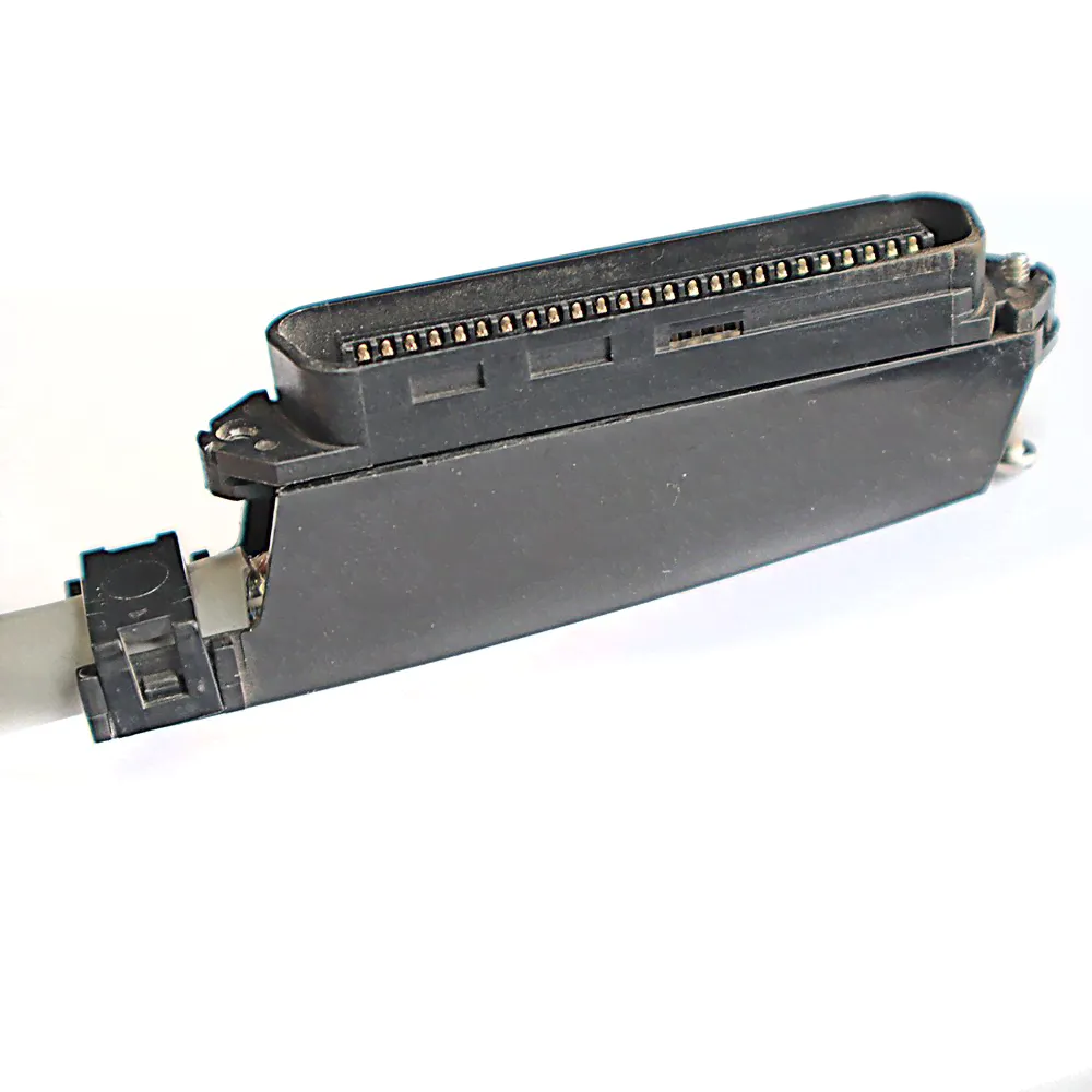 RC19 AMP-MALE-MALE 2,5 Кабель Амфенол, 2,5м папа-папа с разъемом под угол 90 градусов-4