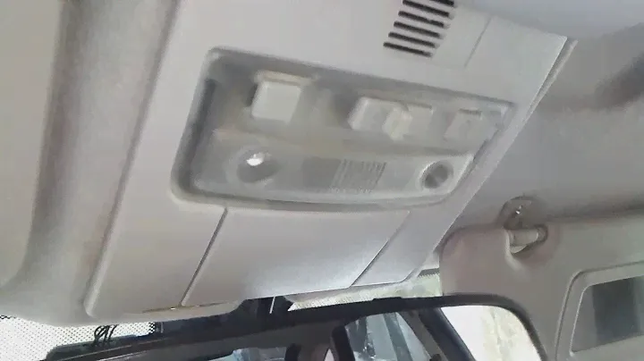 Замена лампочек салона в Приоре